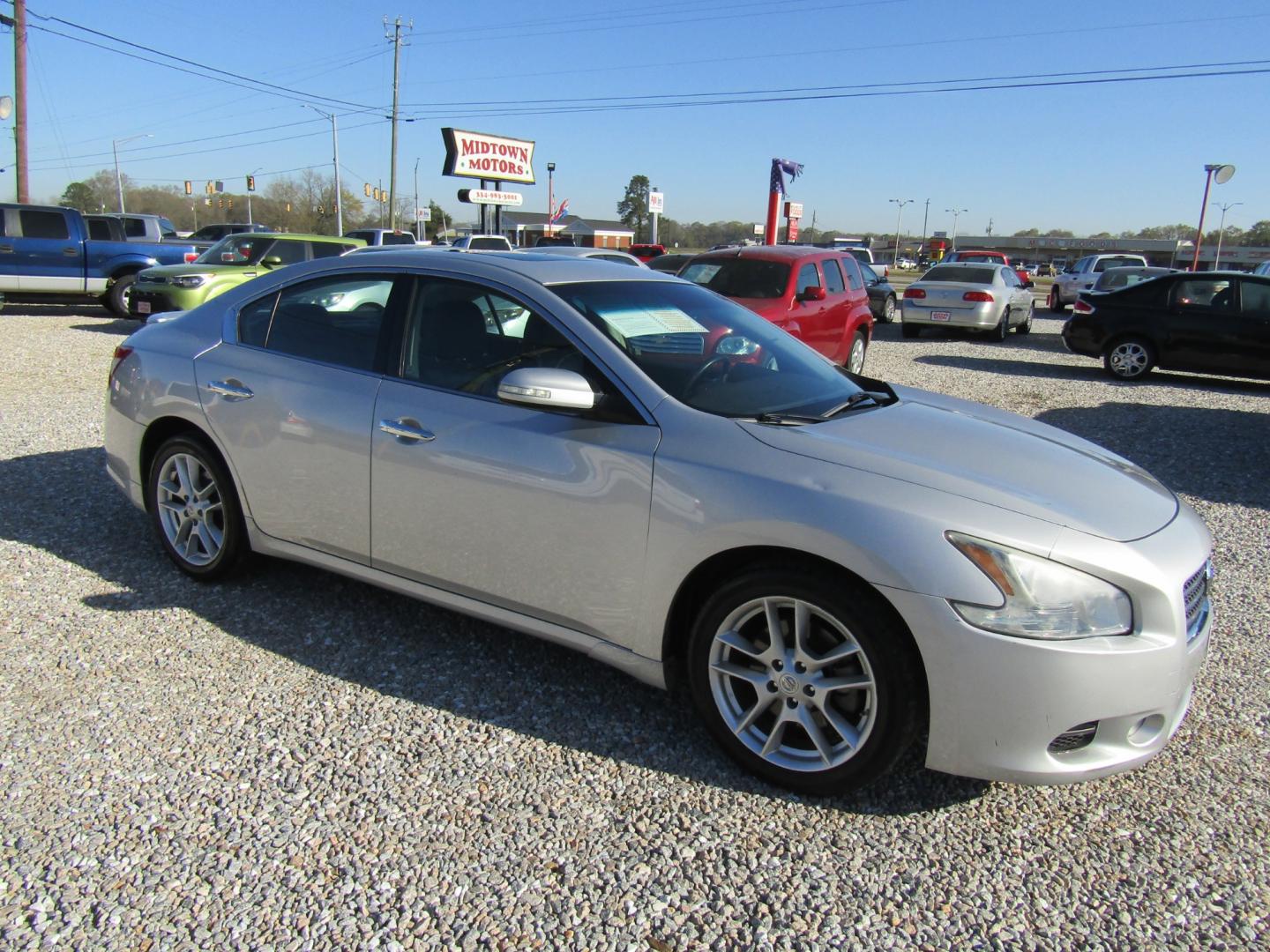 2011 Silver /Gray Nissan Maxima S (1N4AA5AP1BC) with an 3.5L V6 DOHC 24V engine, Automatic transmission, located at 15016 S Hwy 231, Midland City, AL, 36350, (334) 983-3001, 31.306210, -85.495277 - Photo#0